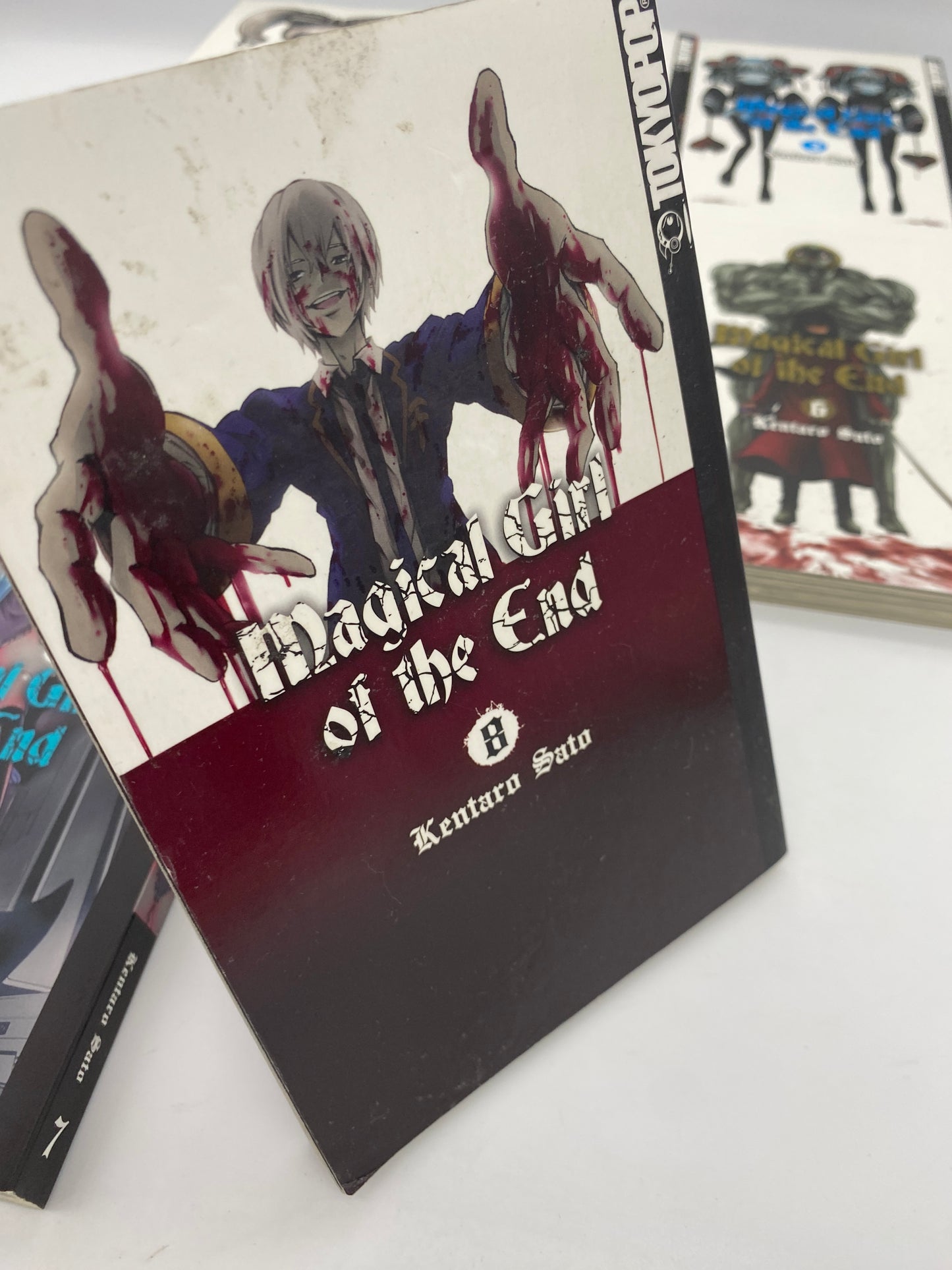 Magical Girl of the End 1-8